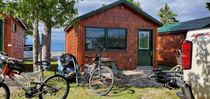 Mackinac Lakefront Cabins (Mackinac Motor Lodge Resort) - Cabin Rental (newer photo)